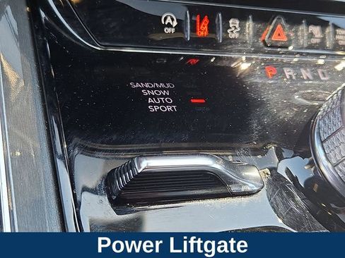 Used 2022 Jeep Wagoneer Series II AWD/4WD image 9