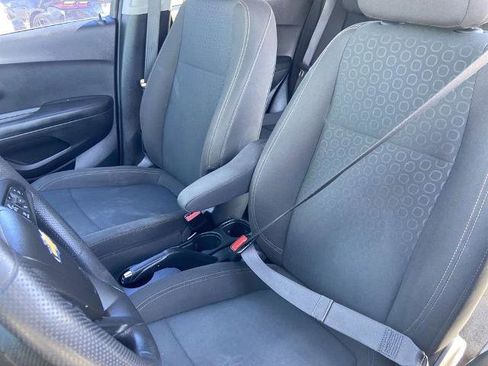 Used 2021 Chevrolet Trax LS w/ Tint and Cruise Package FWD image 13