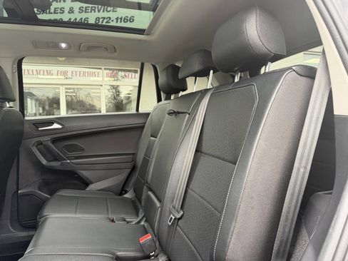 Used 2020 Volkswagen Tiguan SE w/ Panoramic Sunroof Package image 22