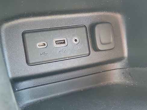 Used 2020 Chevrolet Equinox LT FWD image 18