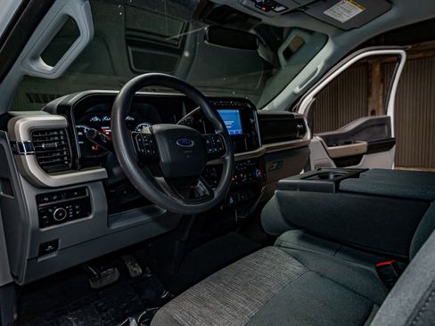 Used 2023 Ford F350 XLT w/ Snow Plow Prep Package image 10