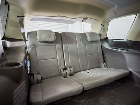 Used 2015 GMC Yukon Denali w/ Premium Package image 30