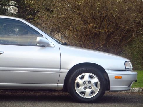 Used 1996 INFINITI G20 image 24