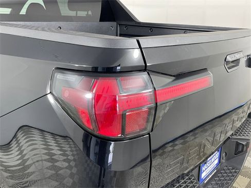 New 2025 Hyundai Santa Cruz SE image 17