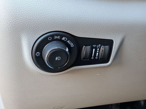 Used 2023 Jeep Compass Limited w/ Elite Group image 14