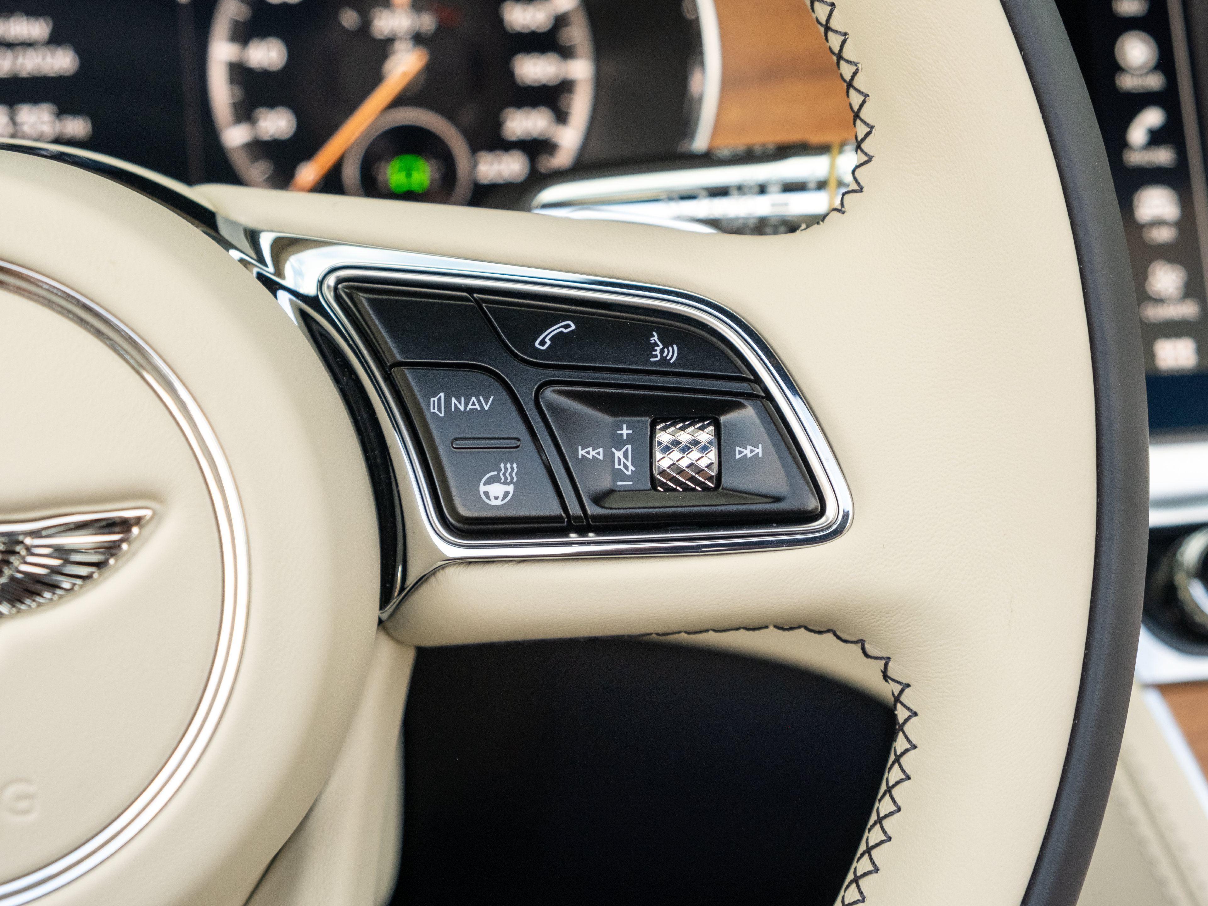 Used 2024 Bentley Continental GT AWD/4WD image 31