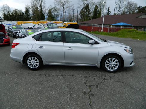Used 2019 Nissan Sentra SV image 9