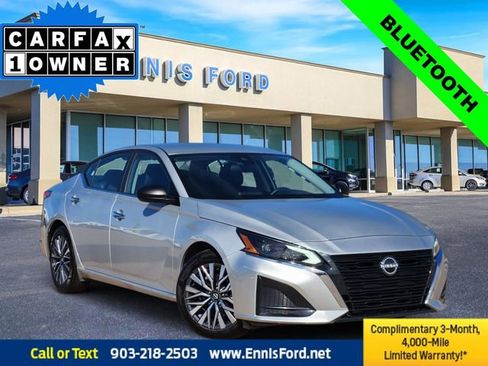 Used 2024 Nissan Altima 2.5 SV image 1