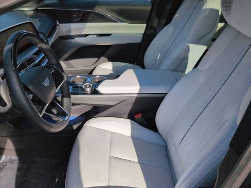 Used 2024 Cadillac Lyriq Luxury w/ LPO, Floor Liner Package image 10