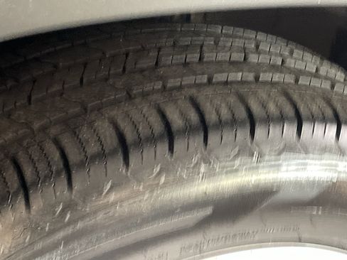 Used 2016 Toyota Highlander Limited image 11