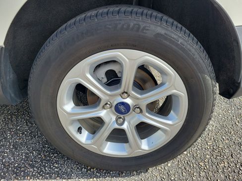 Used 2021 Ford EcoSport SE w/ SE Convenience Package image 33