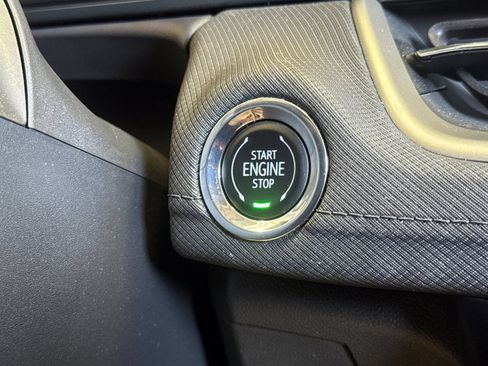 Used 2024 Chevrolet TrailBlazer LT w/ LT Cold Weather Package FWD image 33