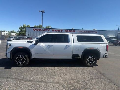 Used 2024 GMC Sierra 2500 Denali Ultimate AWD/4WD image 1