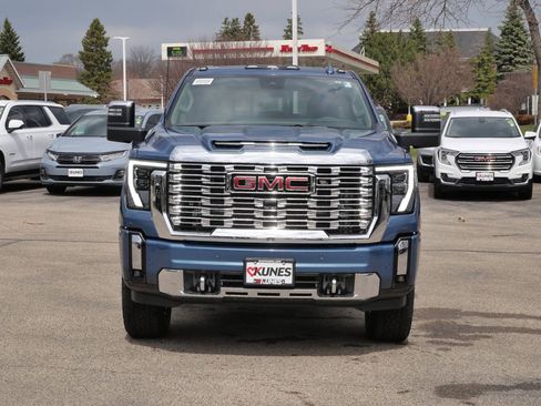 New 2026 GMC Sierra 3500 Denali w/ Denali Reserve Package AWD/4WD image 2