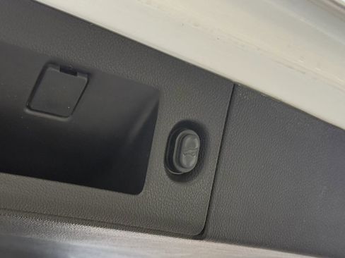 Used 2018 Chevrolet Tahoe LT AWD/4WD image 51