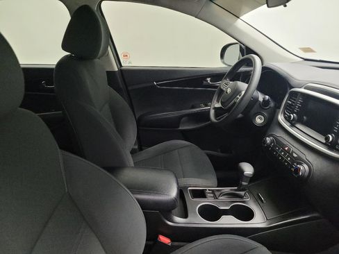 Used 2020 Kia Sorento LX FWD image 21