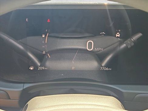 Used 2025 Buick Envista Preferred w/ Advanced Safety Package FWD image 11