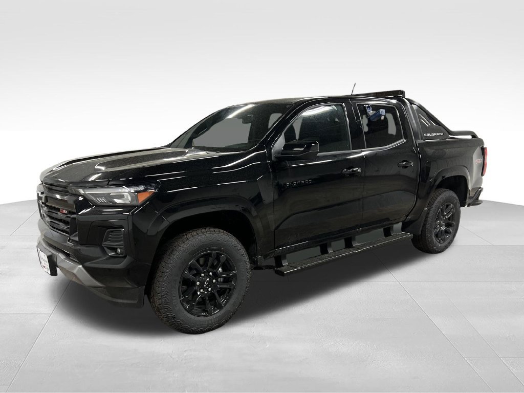 New 2026 Chevrolet Colorado Z71 w/ Midnight Edition AWD/4WD image 4
