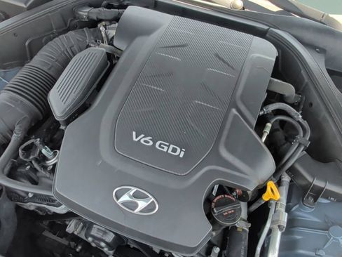 Used 2015 Hyundai Genesis 3.8 RWD image 22