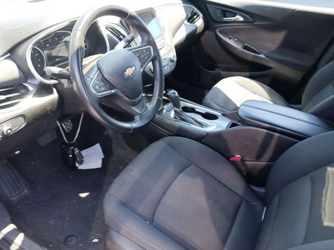 Used 2016 Chevrolet Malibu LT FWD image 4