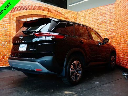 Used 2022 Nissan Rogue SV image 7