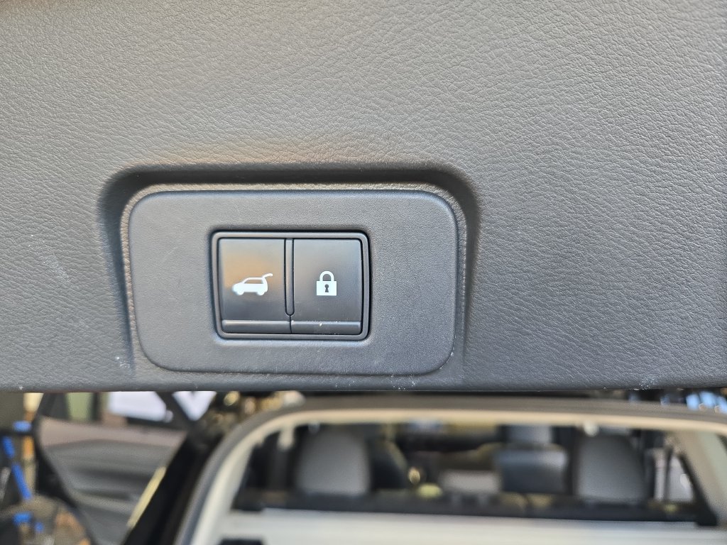 Used 2021 Nissan Rogue SV AWD/4WD image 16