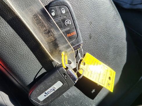 Used 2019 Jeep Compass Altitude image 31