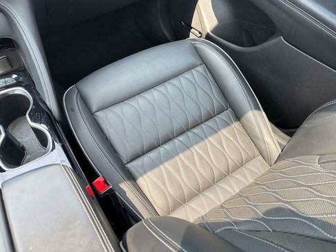 Used 2023 Buick Envision Avenir FWD image 32