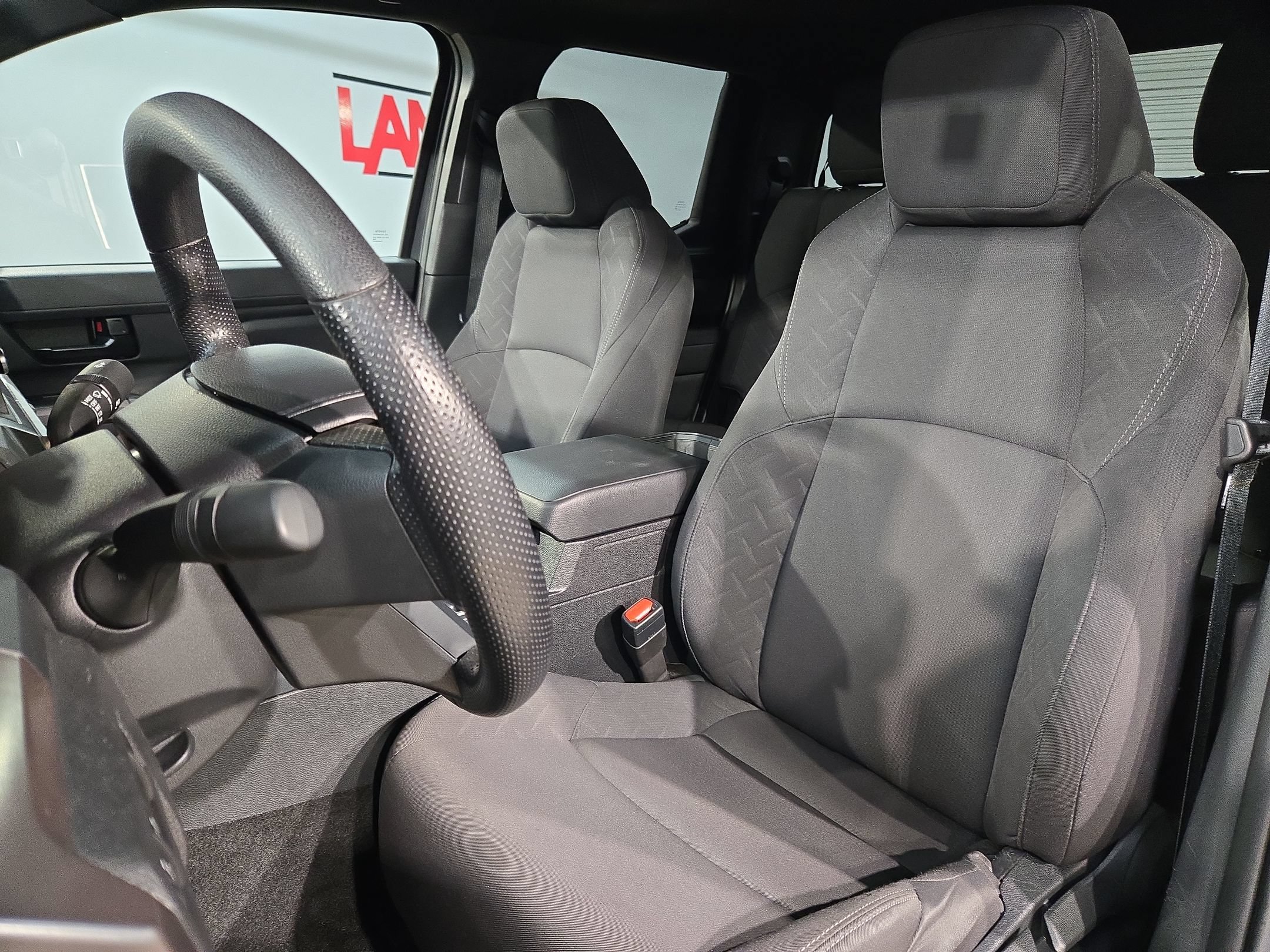 Certified 2025 Toyota Tacoma SR5 AWD/4WD image 24