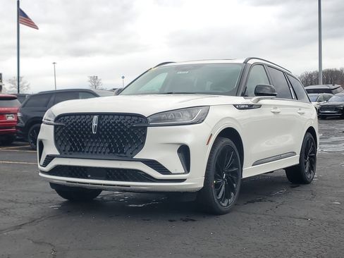 New 2026 Lincoln Aviator Reserve image 2