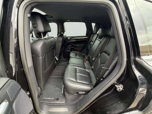 Used 2015 Porsche Cayenne S image 20