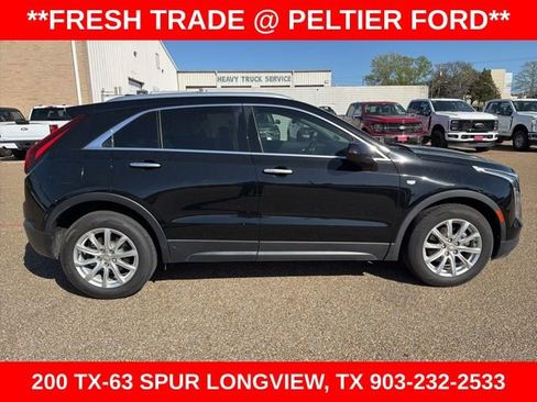 Used 2019 Cadillac XT4 Luxury w/ Cold Weather Package image 2