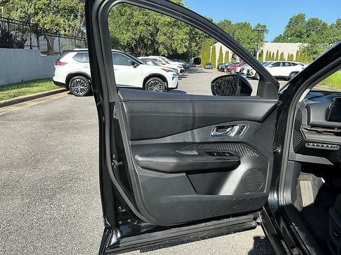Certified 2023 Nissan Ariya FWD image 11