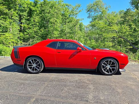 Used 2016 Dodge Challenger R/T Scat Pack RWD image 25