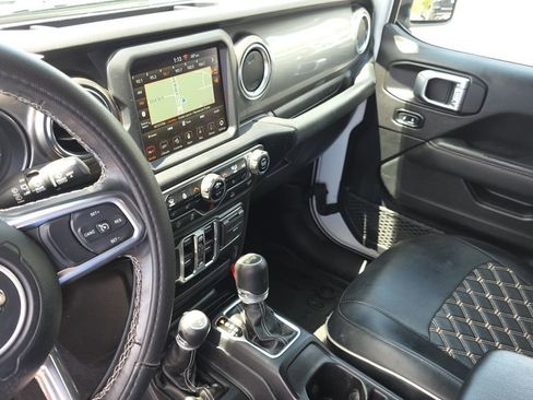 Used 2021 Jeep Wrangler Unlimited Sahara AWD/4WD image 21