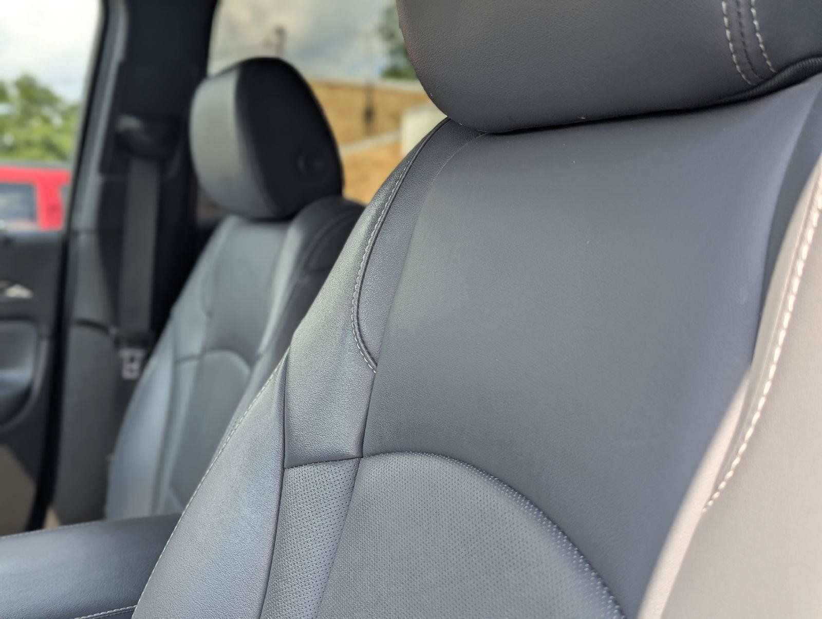 Used 2022 Buick Enclave Premium FWD image 20
