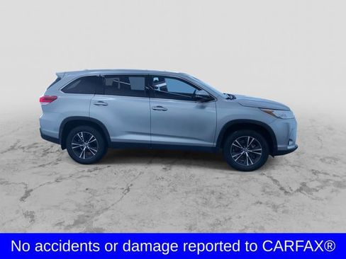 Used 2019 Toyota Highlander Plus w/ Phone Cable & Charge Package image 2