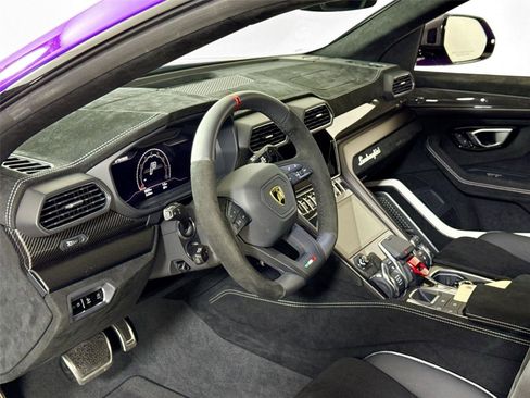 Used 2024 Lamborghini Urus Performante image 15