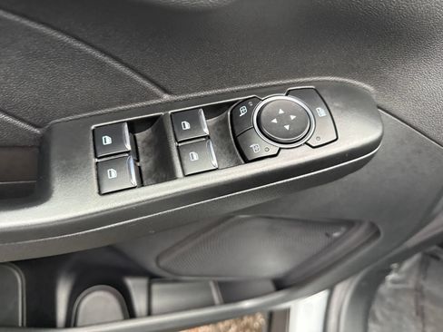 Used 2025 Ford Escape SE FWD image 12