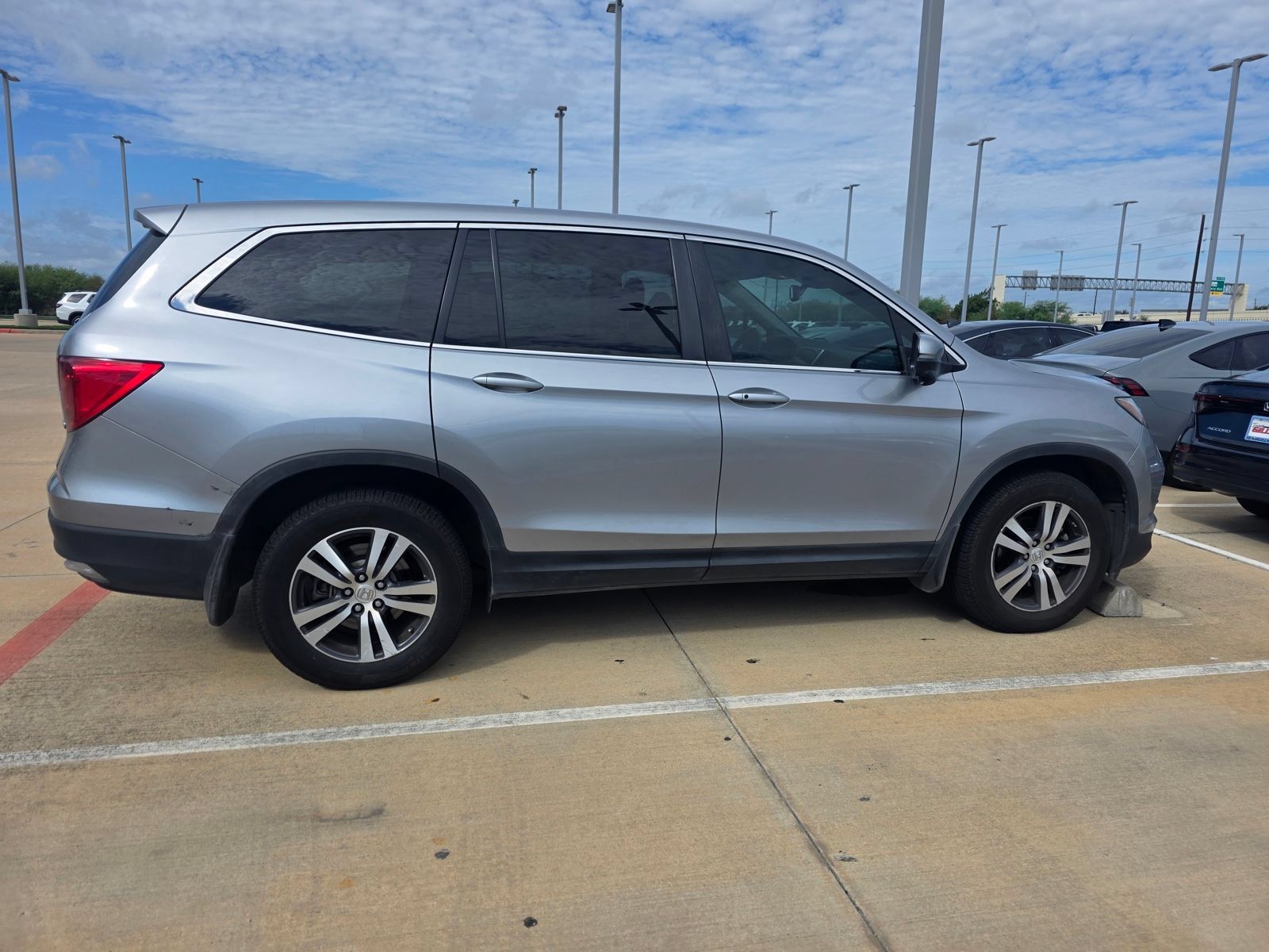 Used 2018 Honda Pilot EX-L image 4