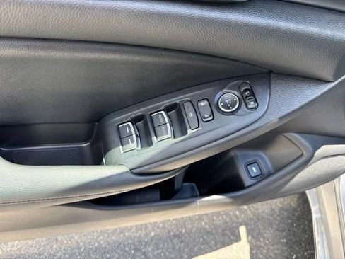 Used 2019 Honda Accord EX image 8