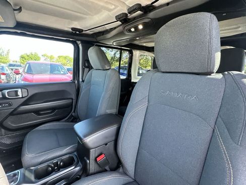 Used 2024 Jeep Wrangler Unlimited Sahara AWD/4WD image 14