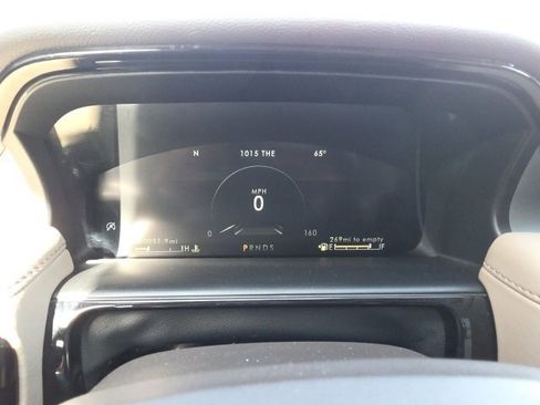 Used 2022 Lincoln Nautilus FWD w/ Premium Package image 17