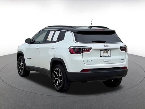 Used 2025 Jeep Compass Limited image 12