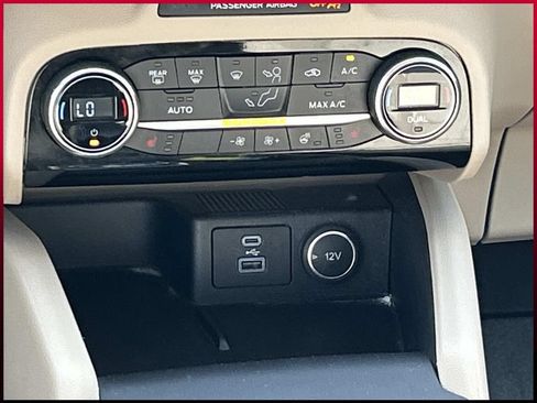 Used 2021 Ford Escape SEL w/ Technology Package FWD image 28