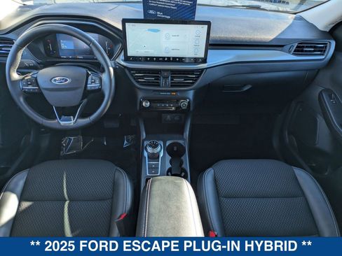 Certified 2025 Ford Escape PHEV image 16