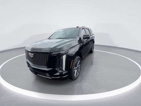 Used 2025 Cadillac Escalade ESV Sport AWD/4WD image 4