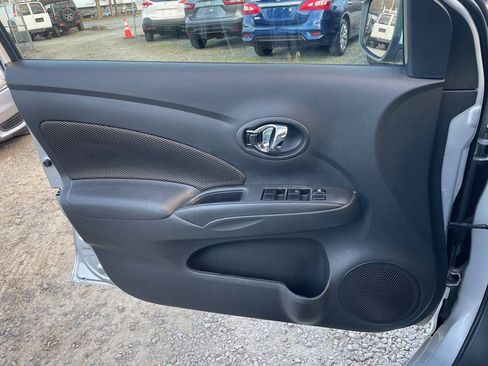 Used 2018 Nissan Versa SV FWD image 21