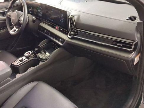 Used 2025 Kia Sportage X-Line AWD/4WD image 27