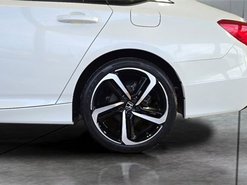 Used 2019 Honda Accord Sport image 29